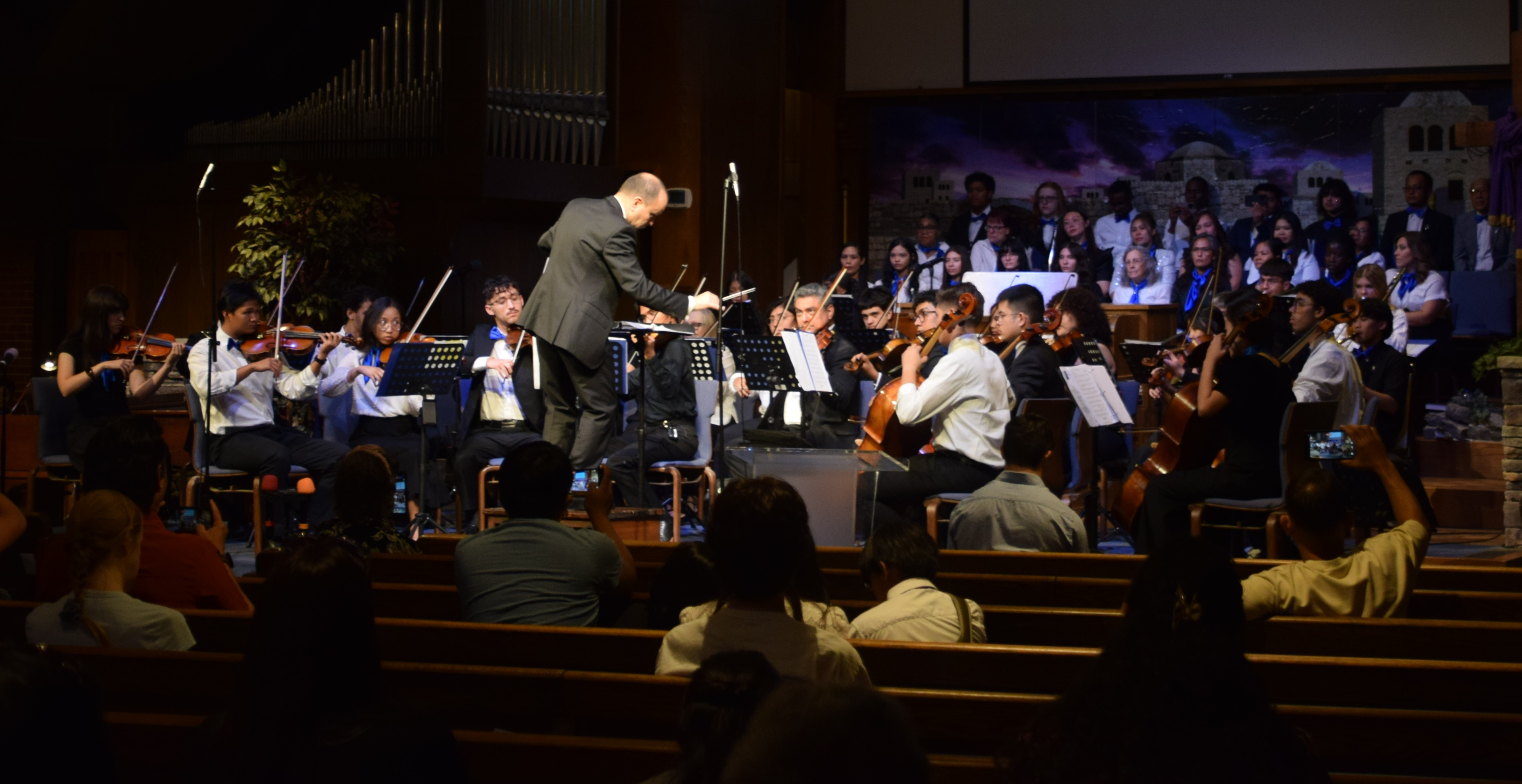 Maranatha Symphony performing